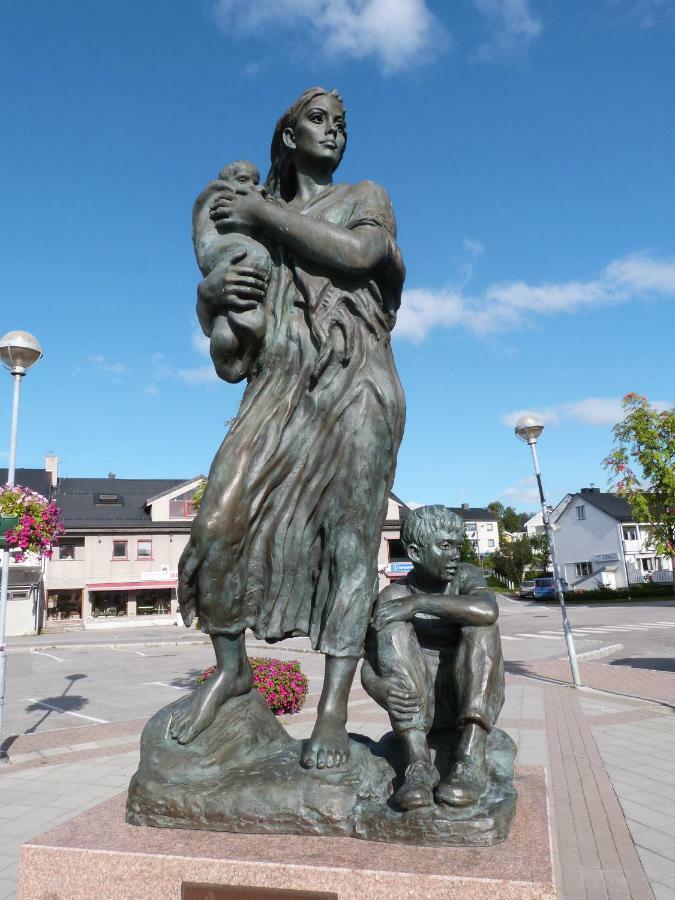 Kirkenes Hotell Екстериор снимка